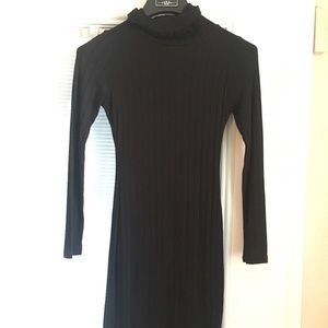 ❗️SOLD❗️TURTLENECK BLACK DRESS